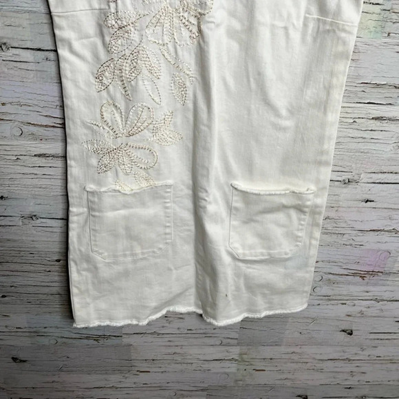 Nanette lepore white  dress size xs tee shirt - Picture 2 of 9